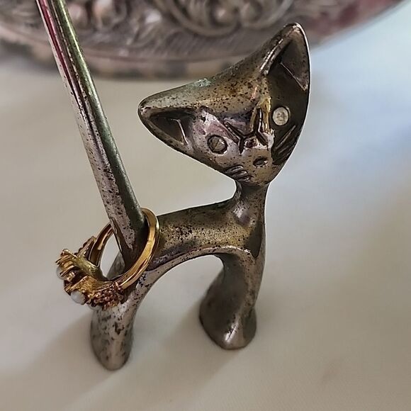 Vintage Cat Figurine Ring Holder - Picture 8 of 10